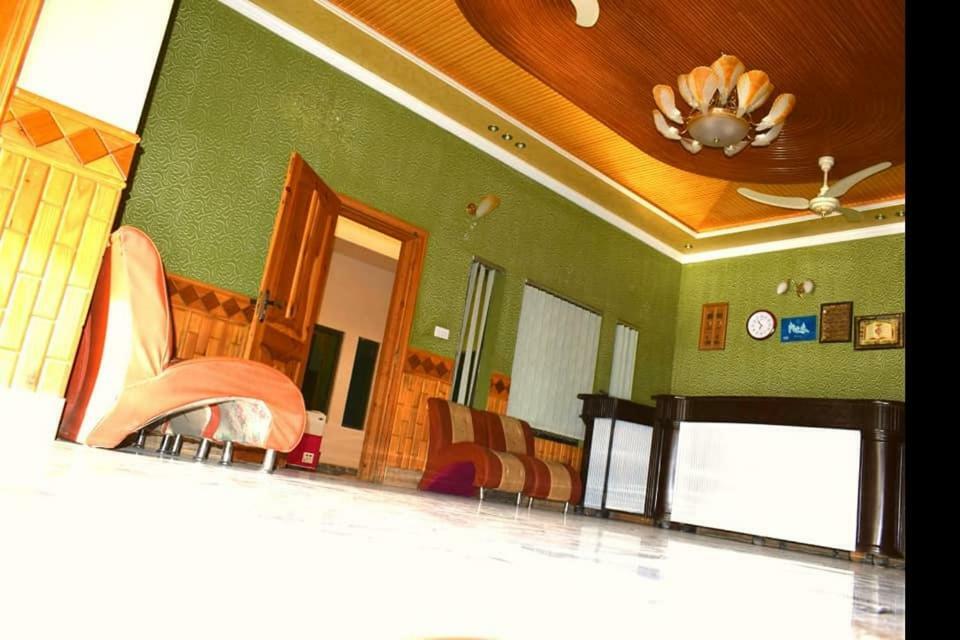 Royal Emirates Residence Abbottabad Exterior photo
