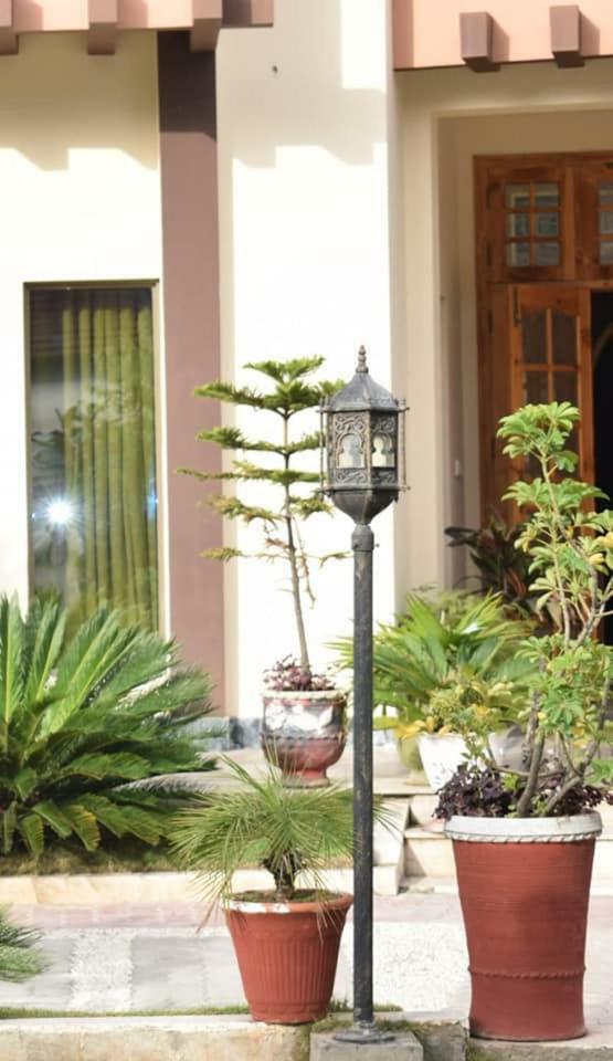 Royal Emirates Residence Abbottabad Exterior photo