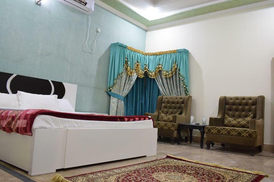 Royal Emirates Residence Abbottabad Exterior photo